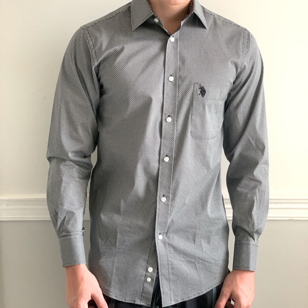 Male juniors fitted dress shirt.
